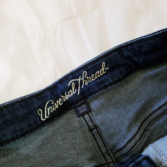 Universal Thread Women's Jeans - Picture 3 of 3